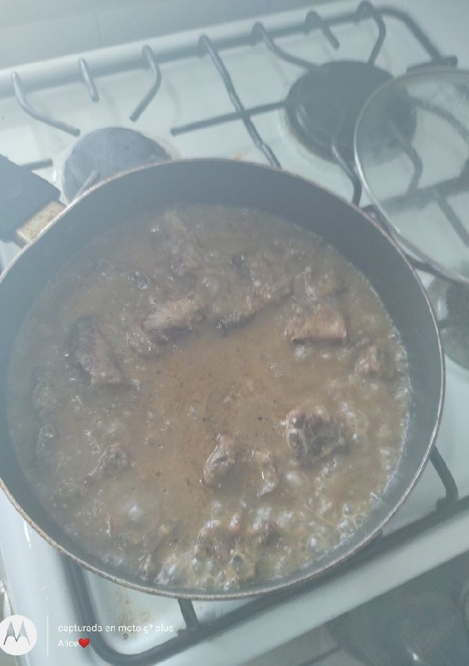 Una foto de Costillitas en salsa verde picosa