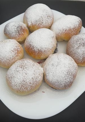 O poză a rețetei "Gogoși" la cuptor umplute cu ciocolata sau marmeladă.