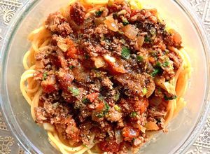 Hình của món Mì Spaghetti sốt bò bằm.