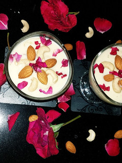 मिक्स फ्रूट कस्टर्ड (mixed fruit custard recipe in Hindi) रेसिपी मुख्य फोटो