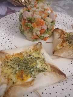 Una foto de Tortitas rellenas de huevo