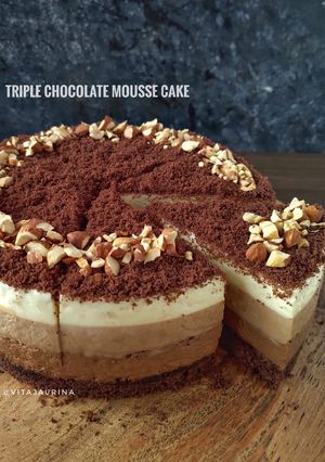 Foto resep Triple Chocolate Mousse Cake