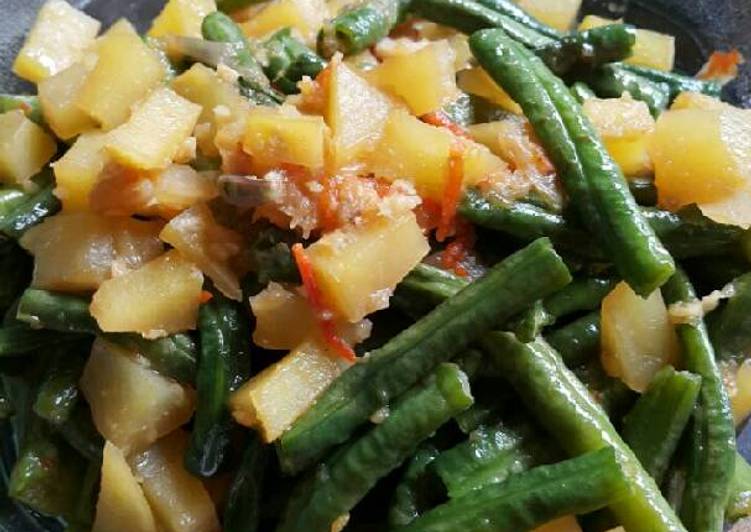 Tumis kacang panjang dan kentang