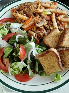 Una foto de Pasta con carne molida 🍝