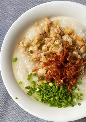 Hình của món Cháo sò điệp.