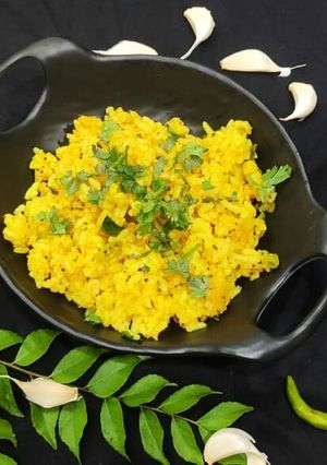 ખીચડી (Khichdi Recipe In Gujarati) રેસીપી મુખ્ય ફોટો
