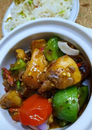 A picture of Chicken jalfrezi.