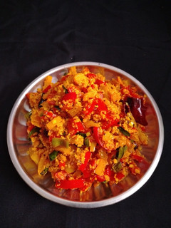 விரத ஸ்பெஷல், *கலர்ஃபுல்,மஞ்சள், சிவப்பு, குடமிளகாய், பொரியல்*(viratha capasicum poriyal recipe in t செய்முறை முக்கிய புகைப்படம்