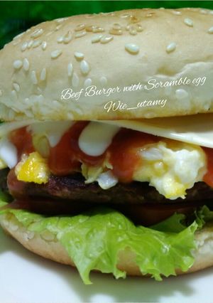 Foto resep Beef Burger with Scramble Egg