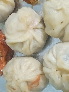 वेज मोमोज (Veg Momos in Hindi) रेसिपी मुख्य फोटो