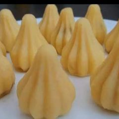 Saffon Mawa modak A picture of Saffon Mawa modak.