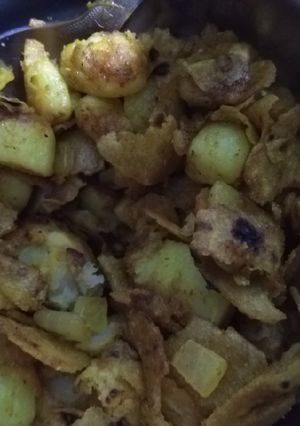 A picture of Chapati aaloo fry.