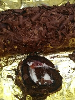 Foto resep Black Forest Roll Cake