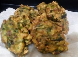 Una foto de Croquetas con Hojas de Remolacha!!🇦🇷❤️