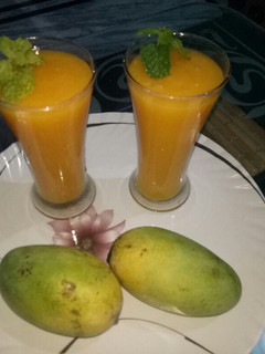 मैंगो लेमन पंच (Mango lemon punch recipe in Hindi) रेसिपी मुख्य फोटो