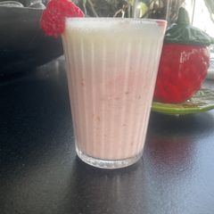 A picture of Banana raspberry smoothie.