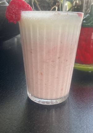 A picture of Banana raspberry smoothie.