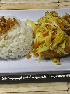 Foto resep Tahu tempe penyet sambal mangga muda