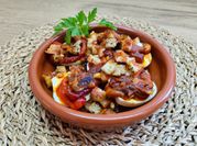 Una foto de gazpacho con huevo