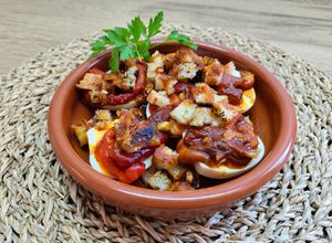 Foto principal de Huevos en gazpacho (Castilla-León)