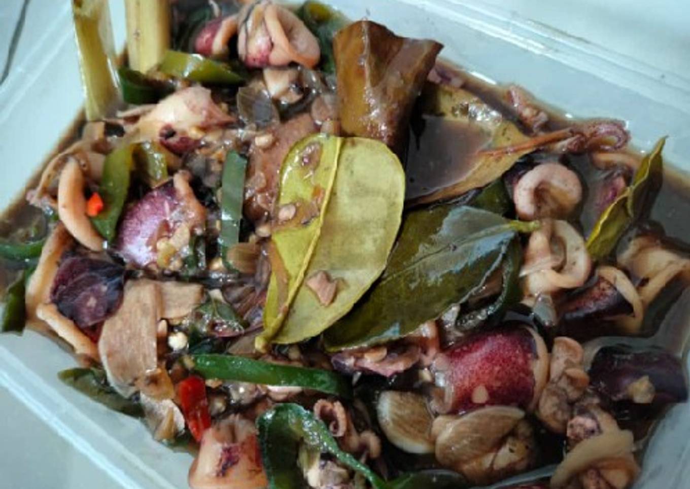 Balakutak (cumi hitam) cabai hijau