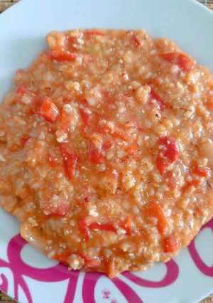 Φωτογραφία της συνταγής Oatmeal πικάντικο με ντομάτα και πιπεριά