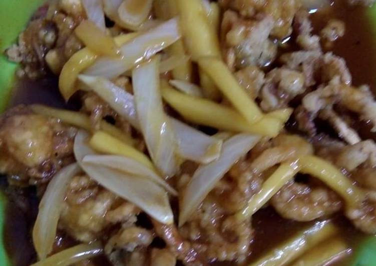 Bagaimana Menyiapkan Gurame Saus Mangga muda Lezat