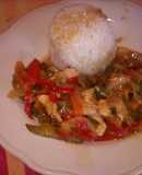 Verduras al wok con pollo y timbal de arroz 😋😁