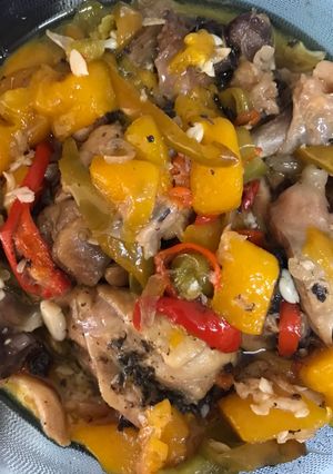 Una foto de Pollo agridulce con mango
