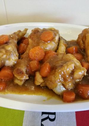 Una foto de Muslitos de pavo con salsa de naranja