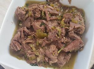 Una foto de Lengua en Salsa Verde