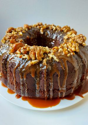 صورة لوصفة كيكه التمر بصوص التوفي