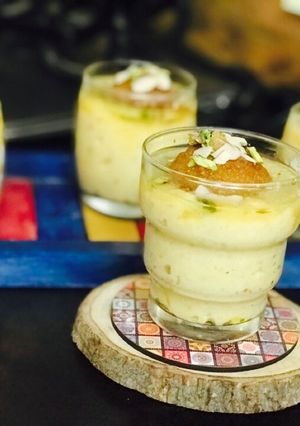 A picture of Gulab Jamun-Rabdi Shots/Parfait.
