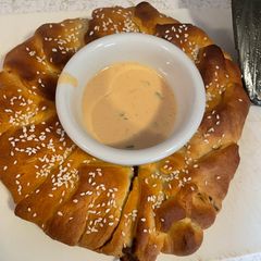A picture of Bacon Cheeseburger Cresent Ring.