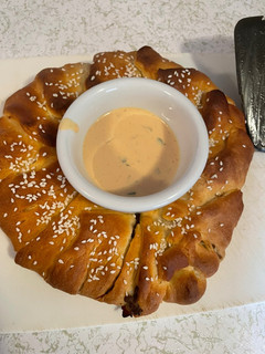 A picture of Bacon Cheeseburger Cresent Ring.