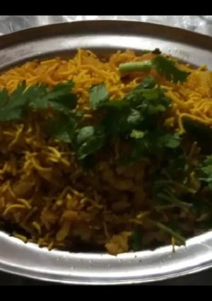 બટાકા પૌવા (Bataka Pauva Recipe In Gujarati) રેસીપી મુખ્ય ફોટો