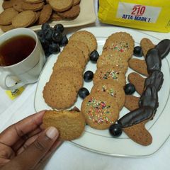 A picture of Blueberry digestive biscuits.
