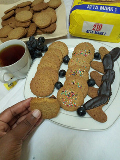 A picture of Blueberry digestive biscuits.