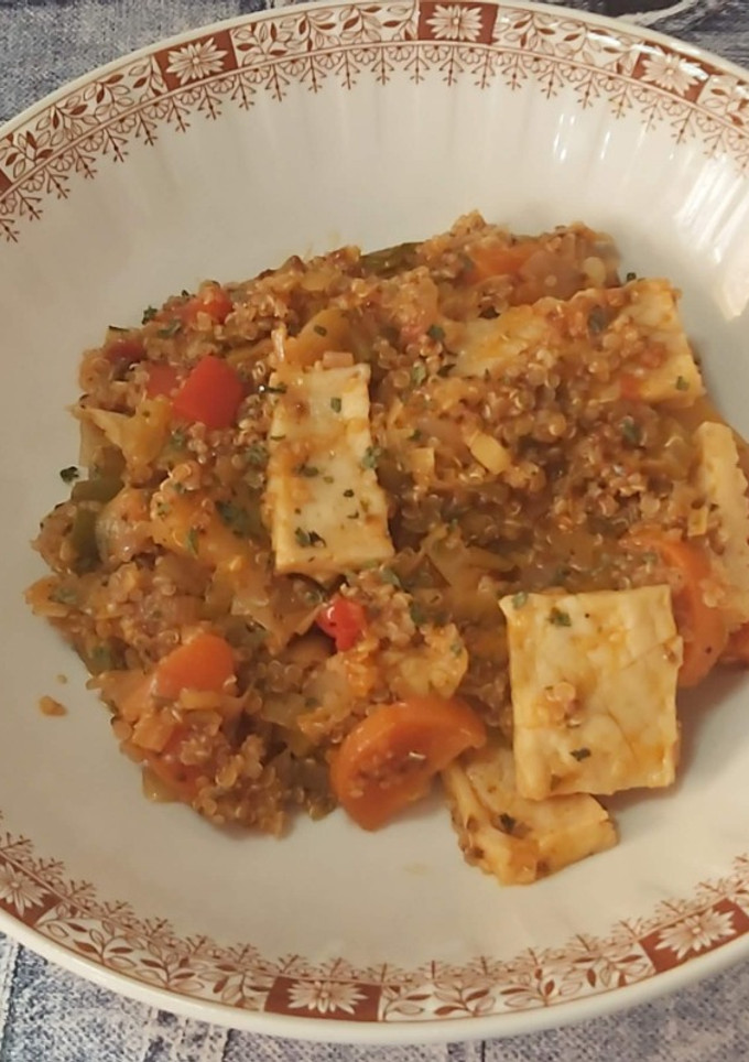 Una foto de Quinoa con pulpo vegano