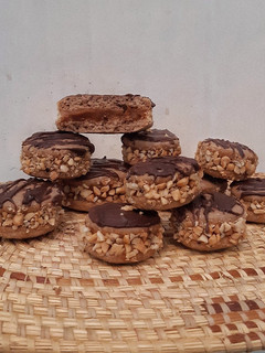 Una foto de Alfajores de chocolate y nuez