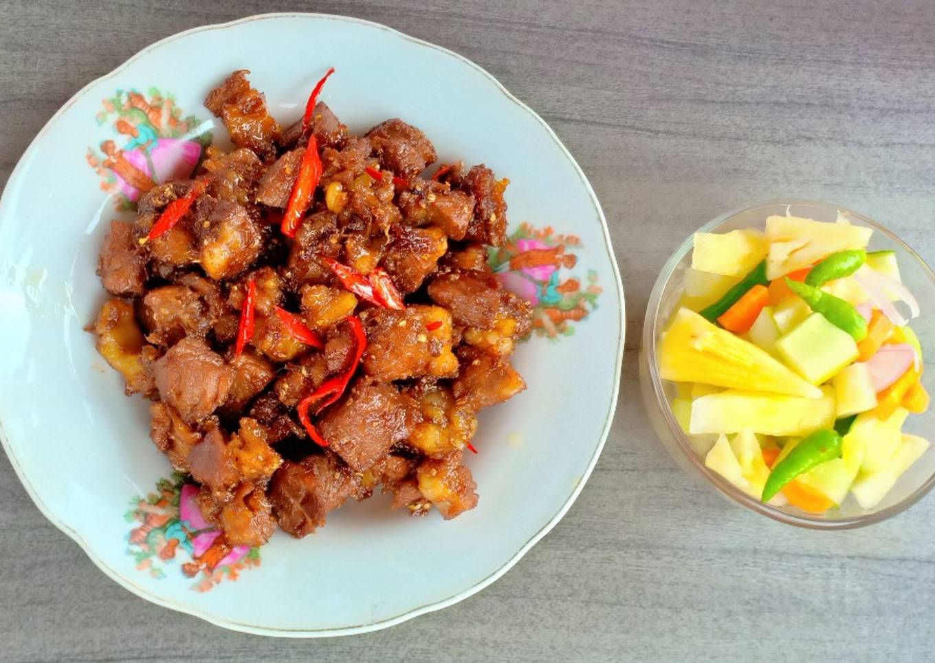 Sa.Sa.T (Sate Sapi Tumis)