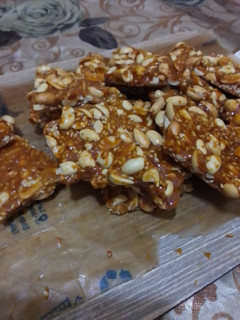 A picture of Peanut Chikki 🥜🥜🥜.