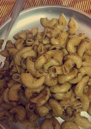 A picture of Macaroni.