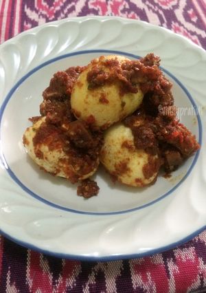 Foto resep Telur dan Ikan Asin Jambal Roti Balado