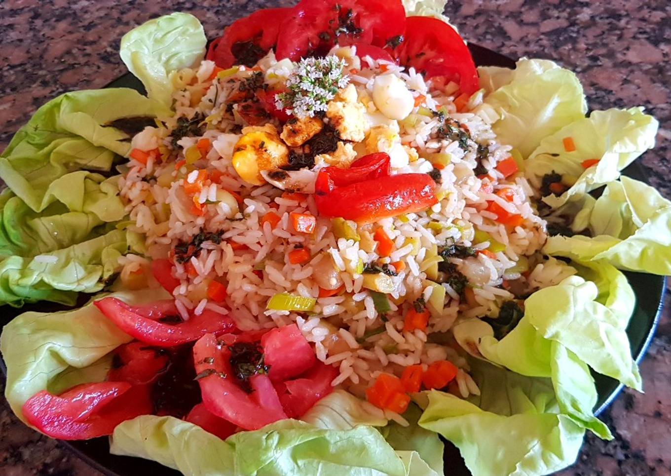 Ensalada sabrosa, vegetales y arroz #SOSquécalor