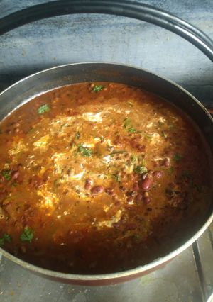 A picture of Dal makhani.