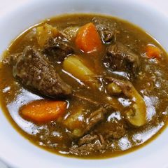 A picture of Beef and onion stew.
