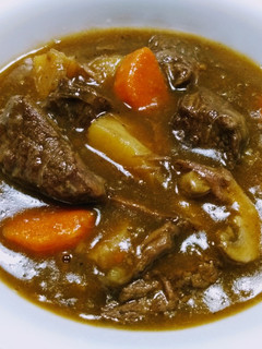 A picture of Beef and onion stew.