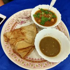 A picture of Chole bhature.