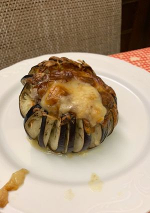 Una foto de Berenjena redondita rellena 🍆